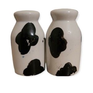 Cow Theme Salt And Pepper Shakers‎